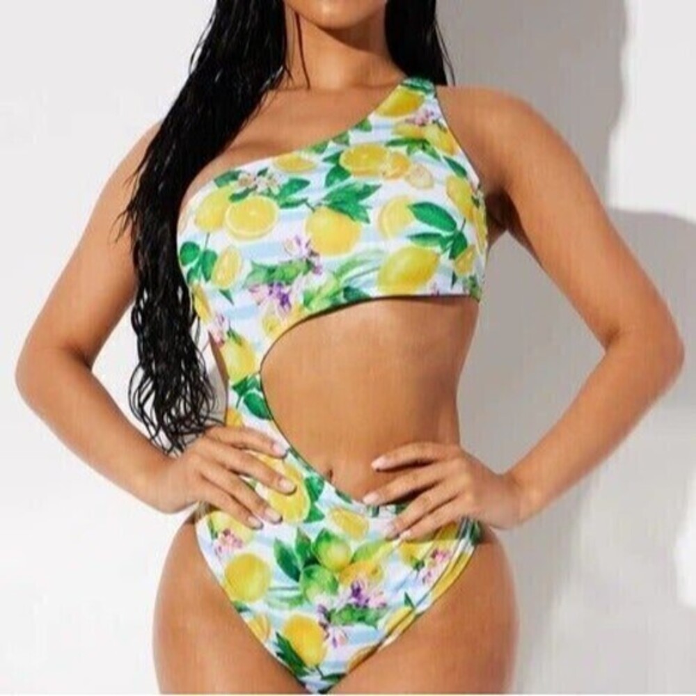 Sorrento Italy Inspired Lemon 1 Piece Swimsuit Size S/M RefN07‎